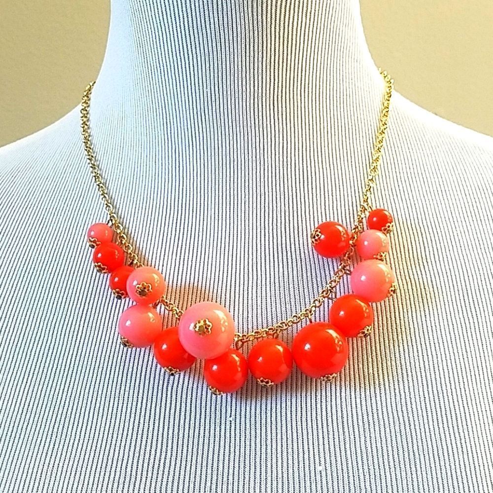 Pink bauble necklace gold toned